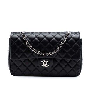Pre-Loved Chanel Medium Classic Lambskin Double Flap